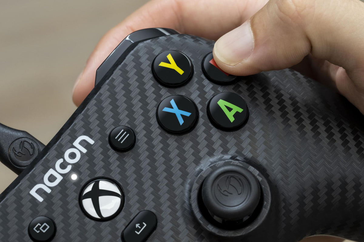 Nacon Entry Level Controller Carbon /Xbox Series X
