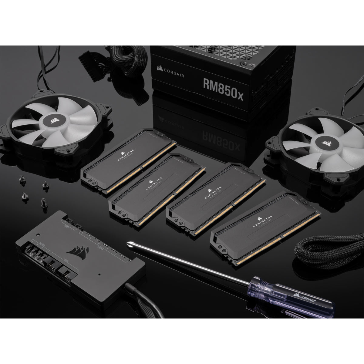 CORSAIR Dominator DDR5 64GB kit 5600MHz CL36