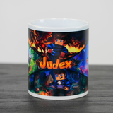 Hvid Judex Kop 2.0 med orange logo og gamingfigurer